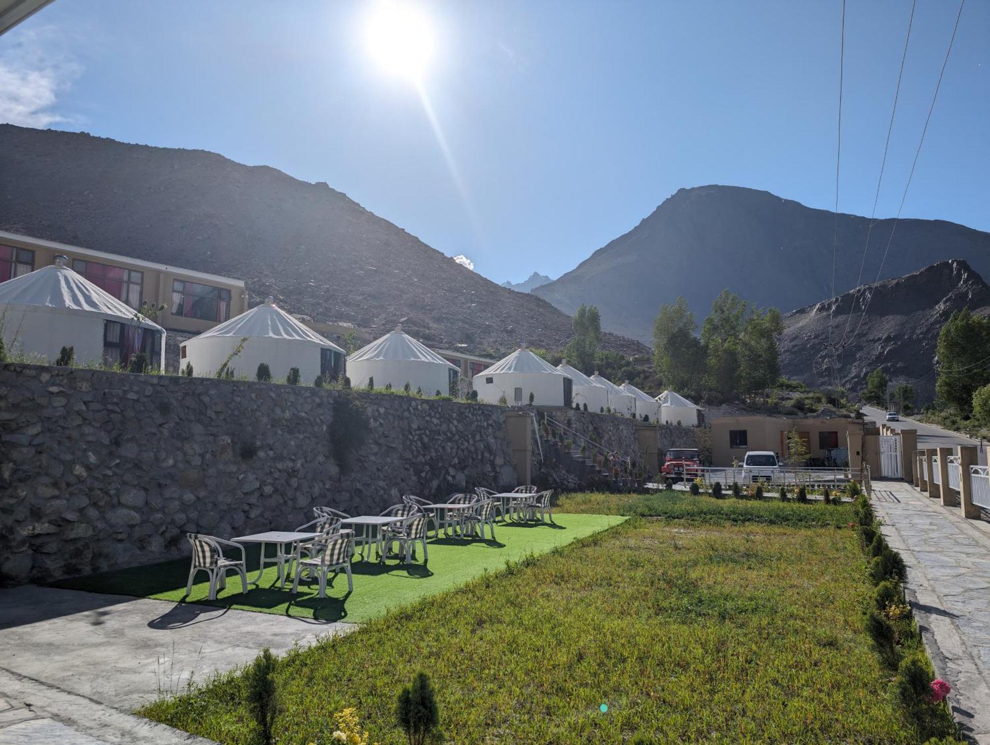 Apex Hotels And Resorts Hussaini Karimabad  Kültér fotó