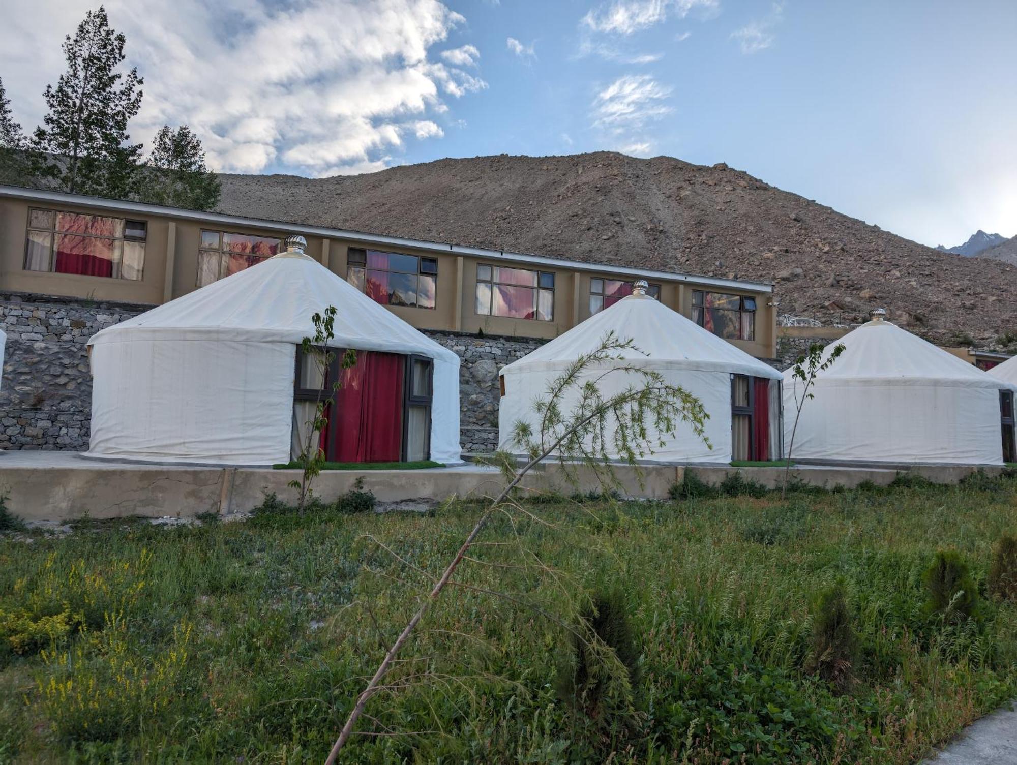 Apex Hotels And Resorts Hussaini Karimabad  Kültér fotó