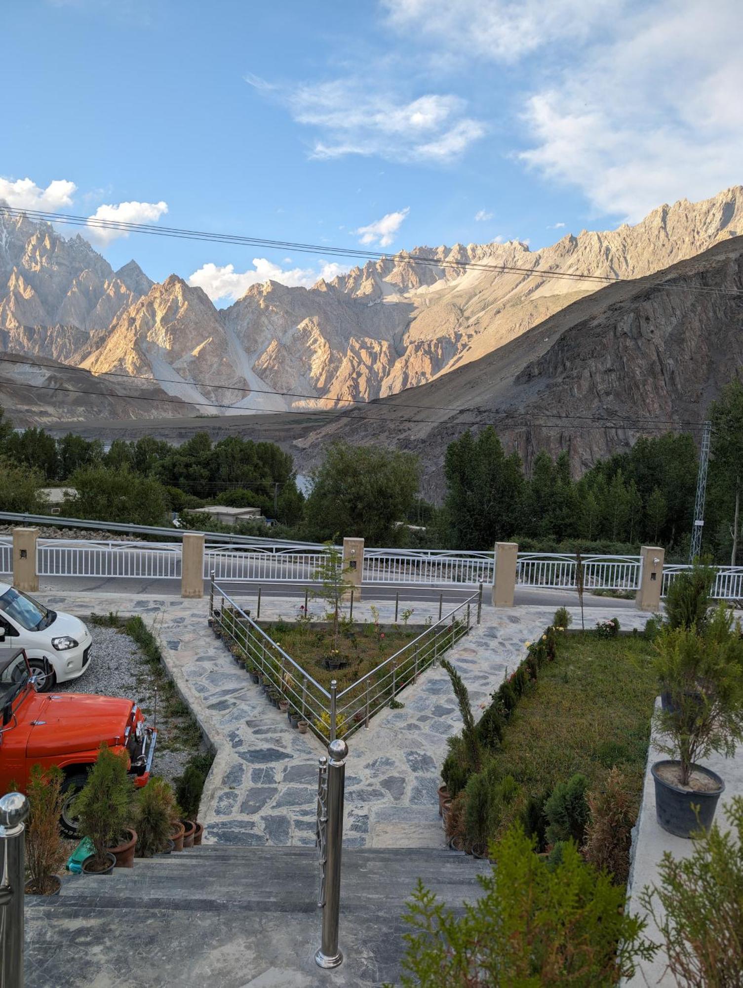 Apex Hotels And Resorts Hussaini Karimabad  Kültér fotó