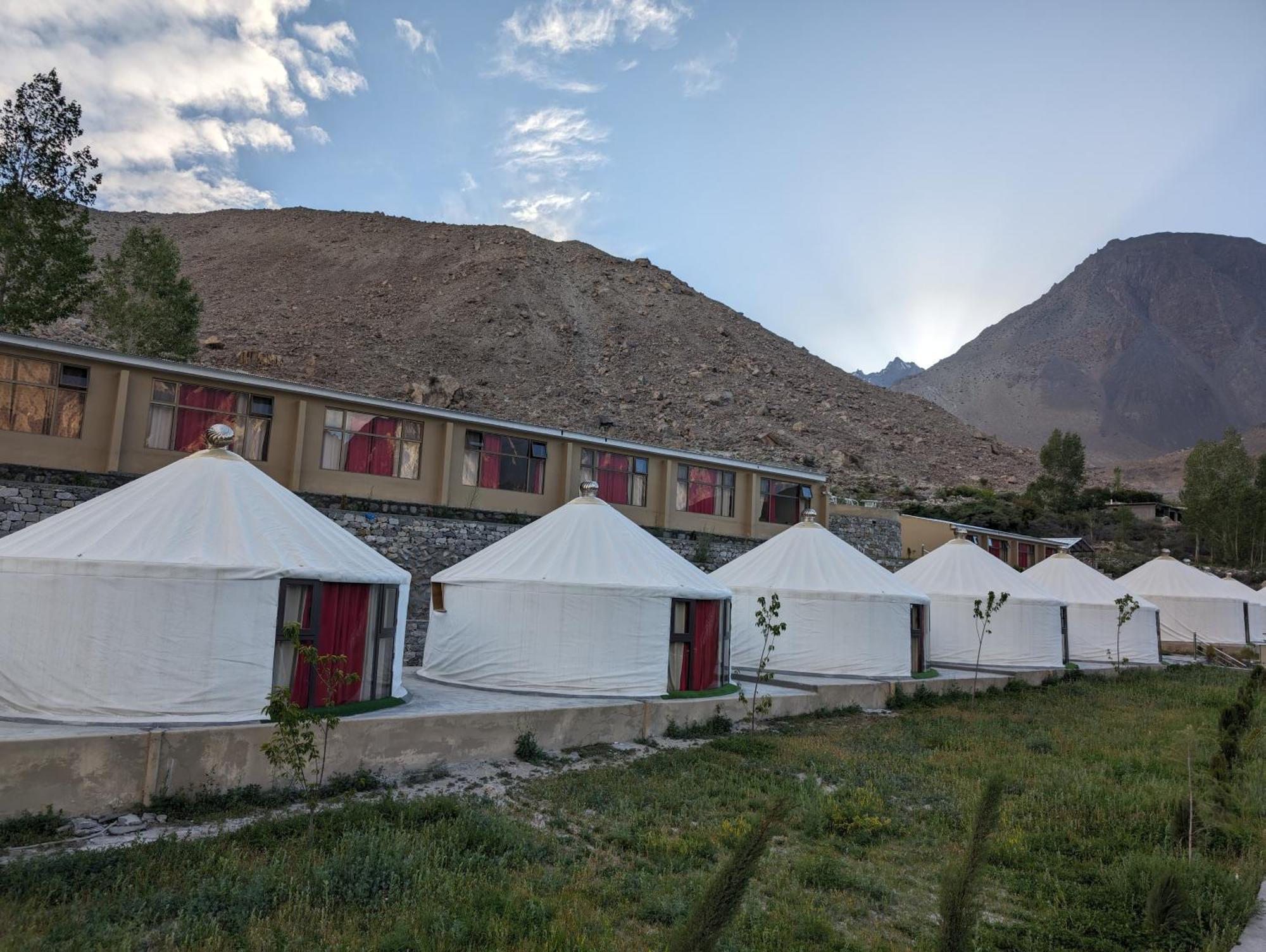Apex Hotels And Resorts Hussaini Karimabad  Kültér fotó