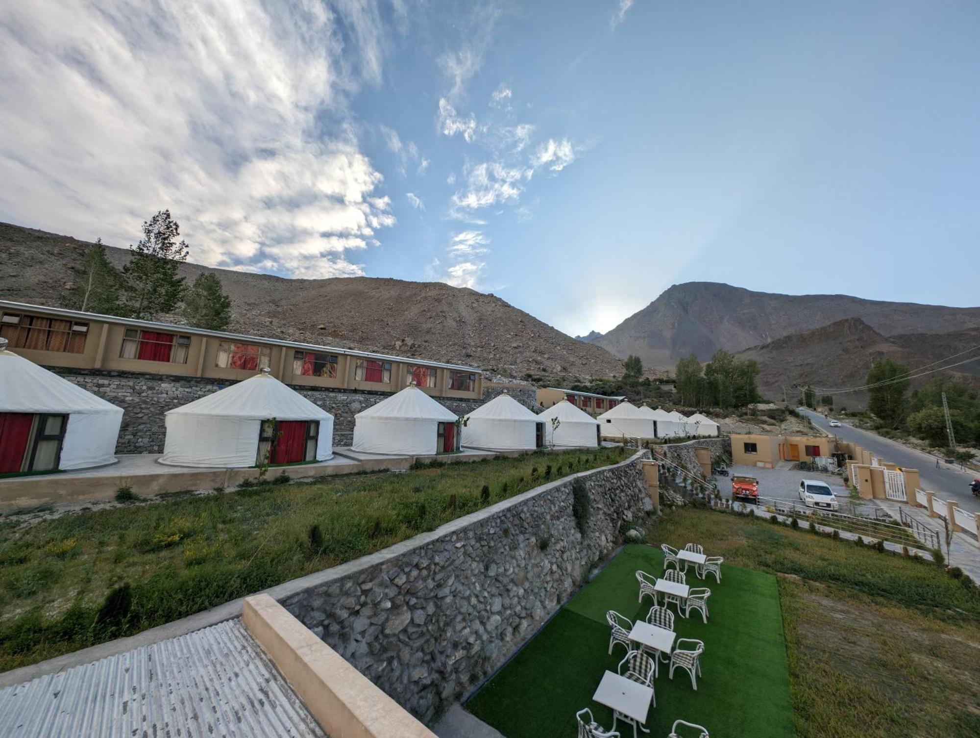 Apex Hotels And Resorts Hussaini Karimabad  Kültér fotó
